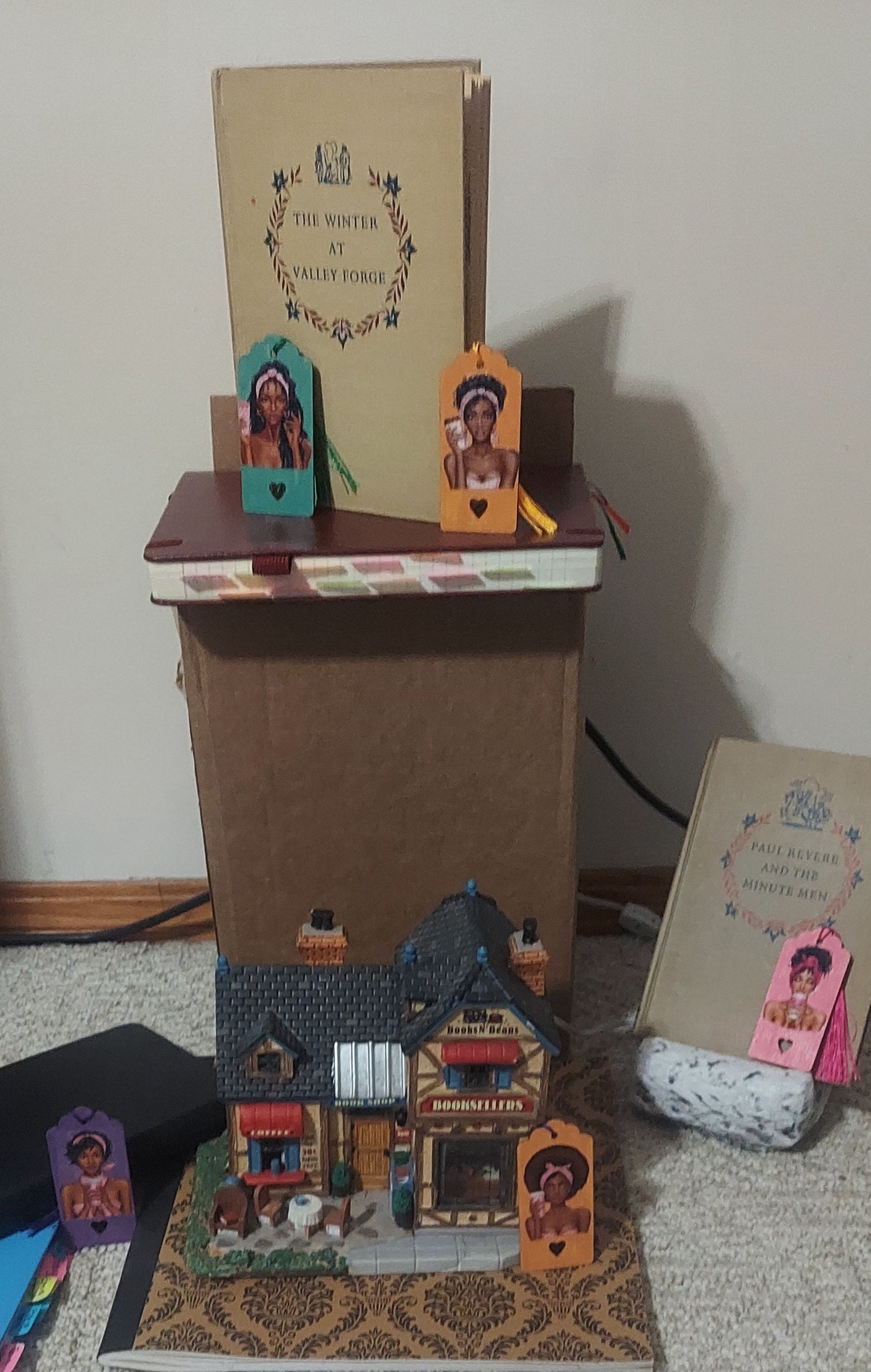  A creative and eco-friendly gift for readers and book lovers.